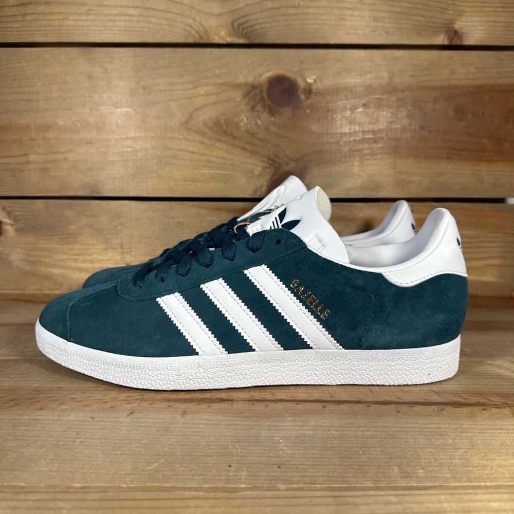 NEW Mens Adidas Gazelle Mystery Green Cloud White Gold Metallic Sneakers JH5383